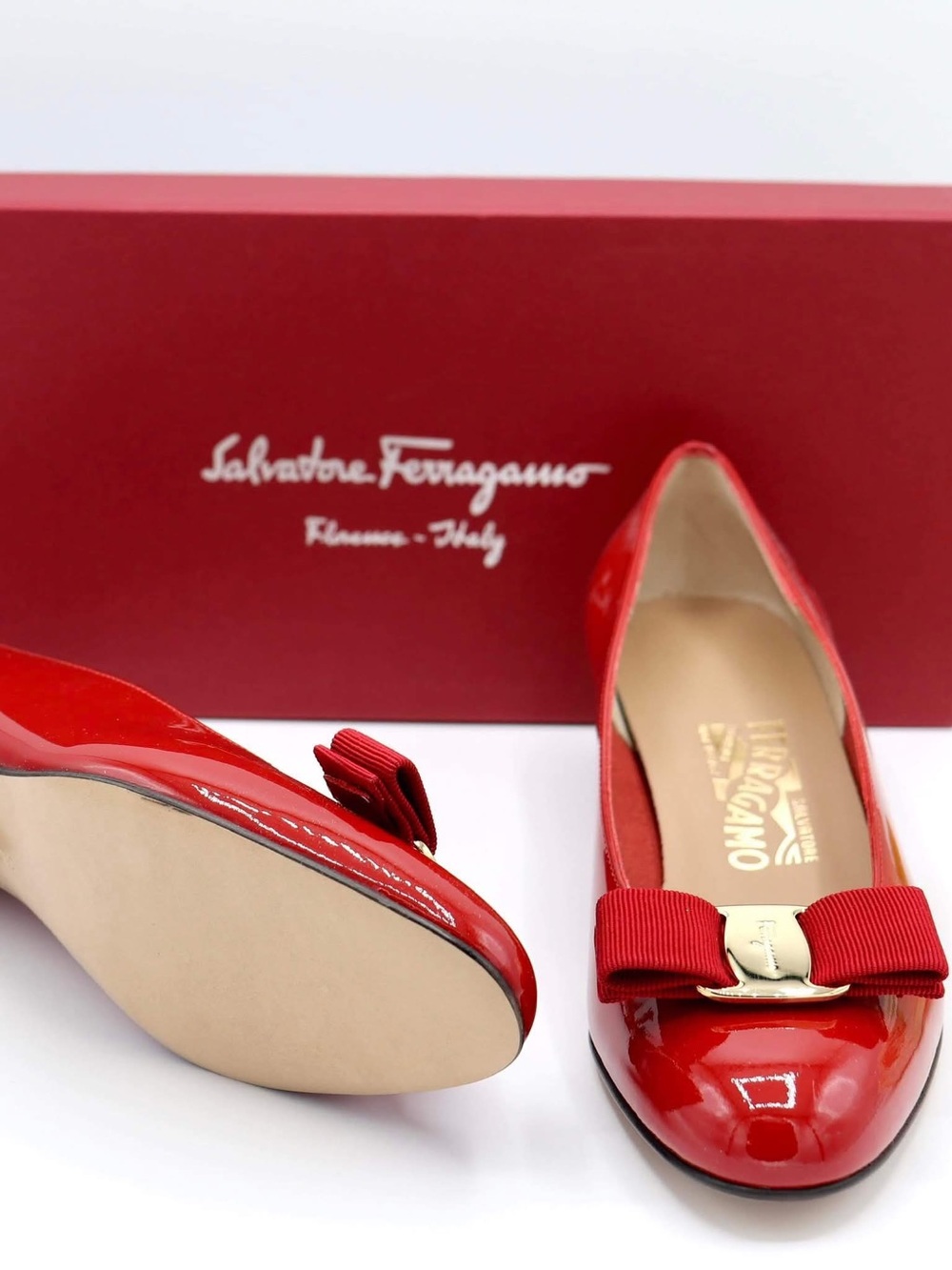 Salvatore Ferragamo Red Patent Leather Vara Bow Pump size 5
